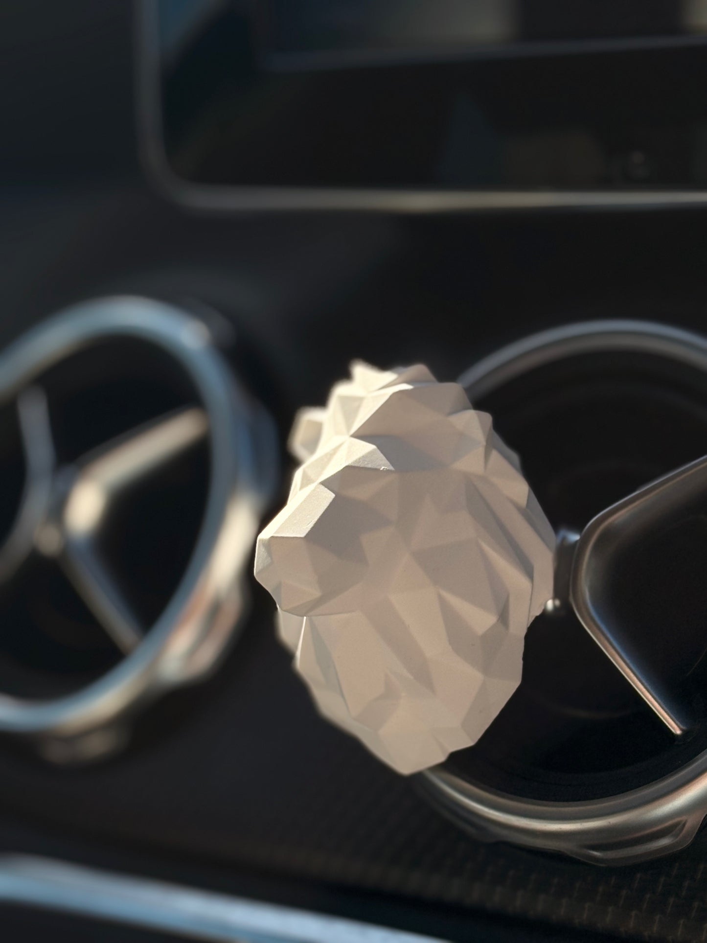 Ceramic Lion car oil diffuser